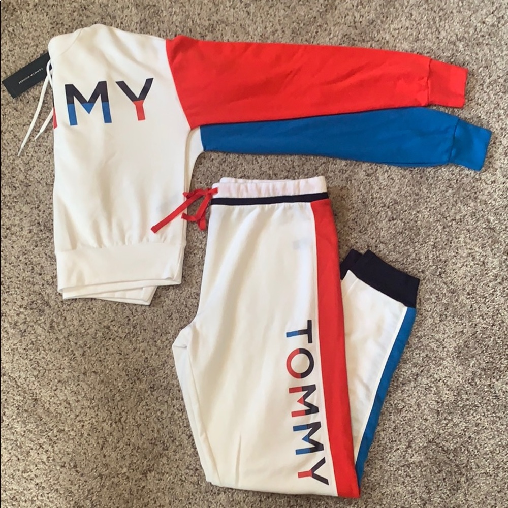 Tommy Hilfiger sweatsuit